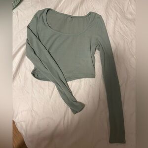 Long sleeve green crop top